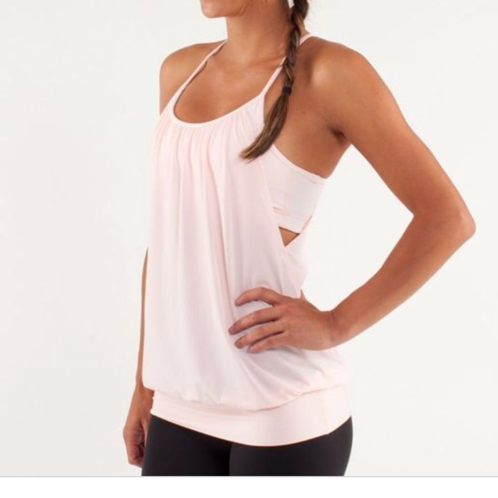 Lululemon pale pink tank with built in bra
